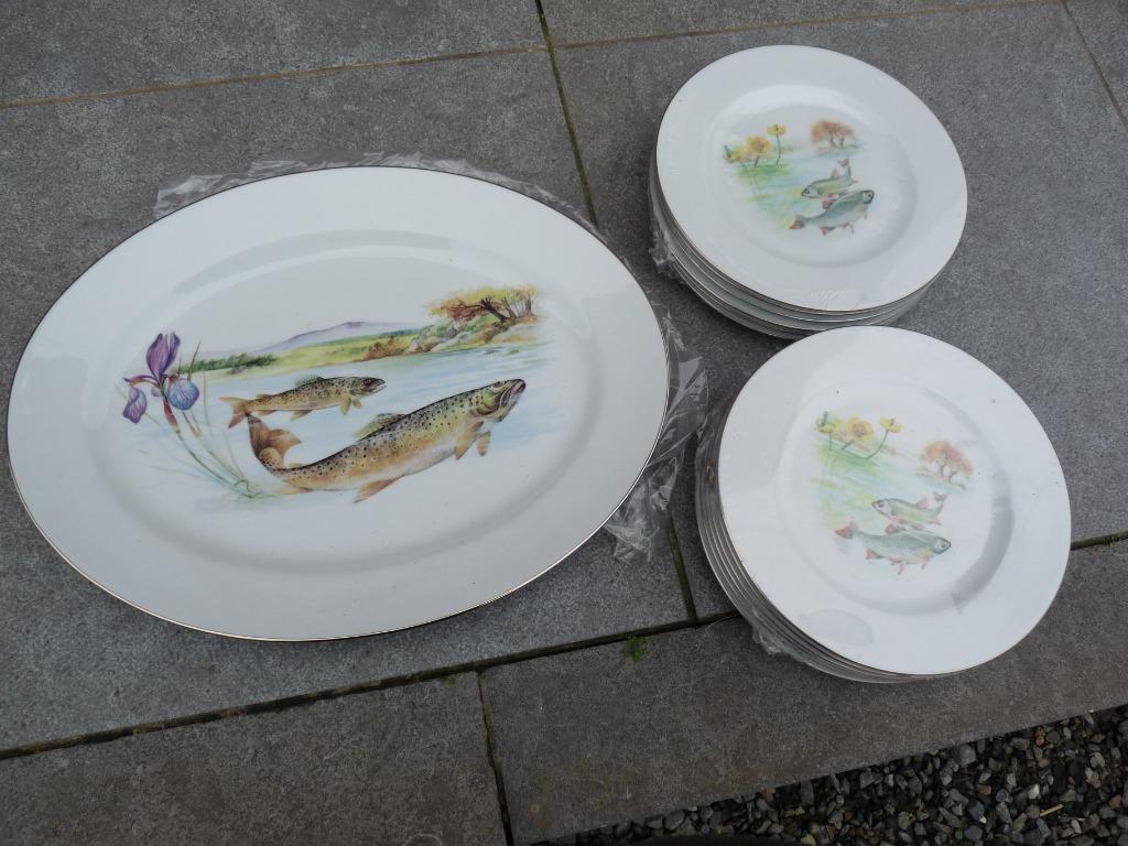 Prachtig servies met vismotieven - Limoges, Huis en Inrichting, Keuken | Servies, Ophalen, Nieuw, Bord(en), Overige stijlen