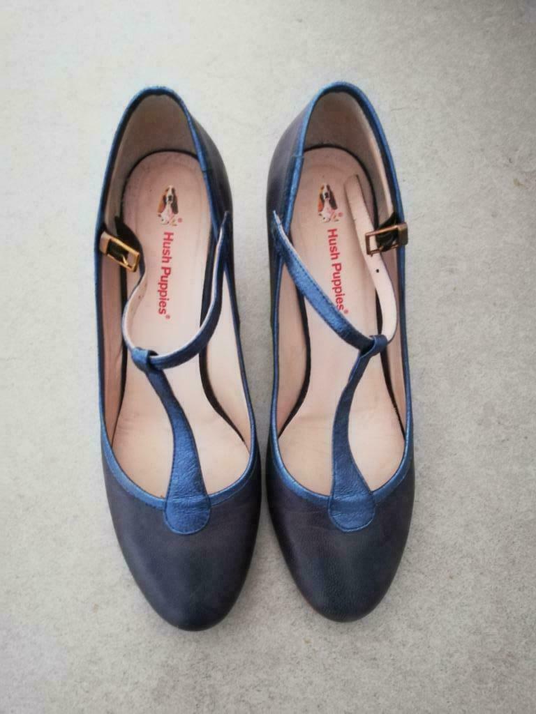 Lederen pumps - blauw - maat 39 - merk Hush Puppies, Enlèvement ou Envoi, Escarpins, Comme neuf, Bleu