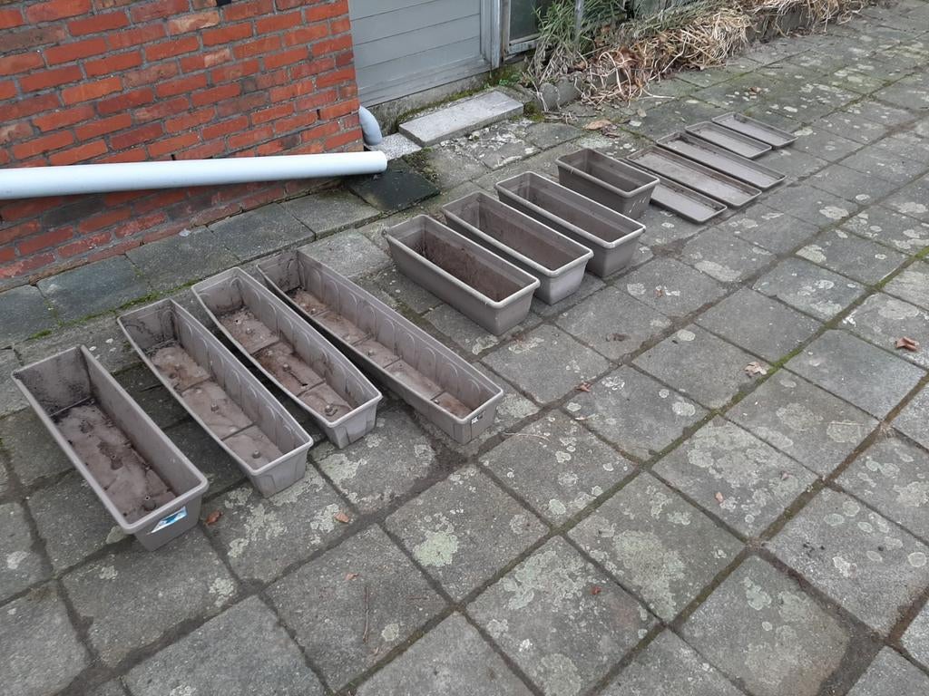 Lange plastieken bloembakken, Tuin en Terras, Ophalen, Gebruikt