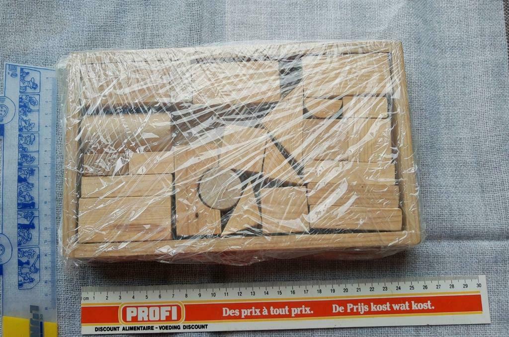 Plateau en bois avec des blocs de bois, Enlèvement ou Envoi, Comme neuf