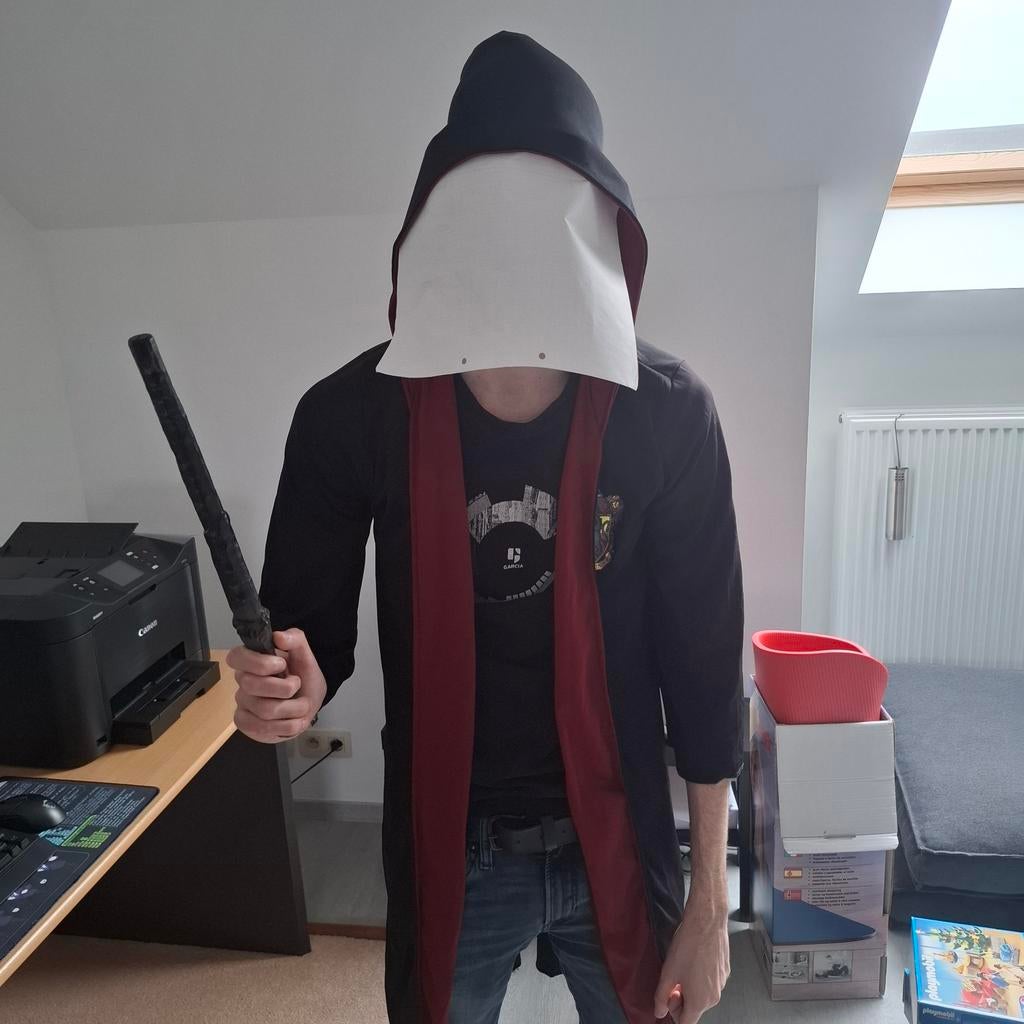 Costume de carnaval, Enlèvement ou Envoi