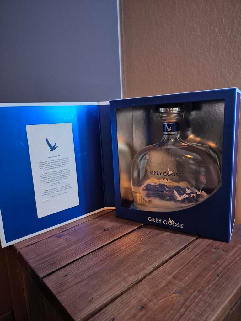 Grey Goose VX, Verzamelen, Ophalen