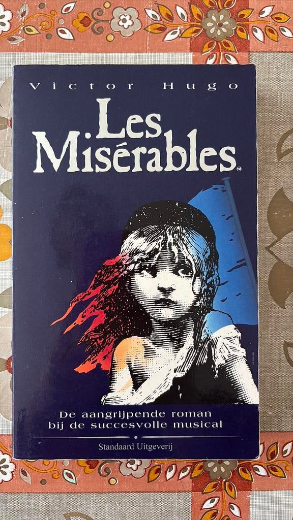 Victor Hugo - Les miserables, Boeken, Ophalen of Verzenden, Gelezen, Victor Hugo