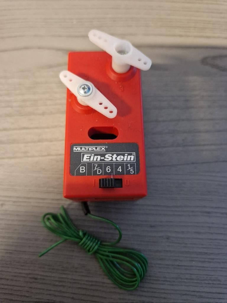 Modélisme servomoteur Multiplex Ein-Stein 40 Mhz, Enlèvement ou Envoi