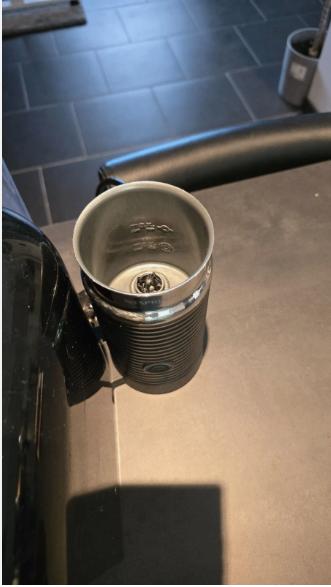 NESPRESSO koffiemachine met capsules, zwart, MELKOPSCHUIMER, Elektronische apparatuur, Koffiezetapparaten, Ophalen of Verzenden