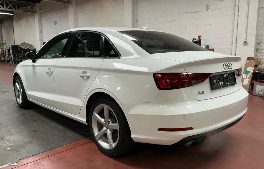 AUDI A3 1.8 benzine Automaat, Auto's, Automaat, Leder, Bedrijf, A3