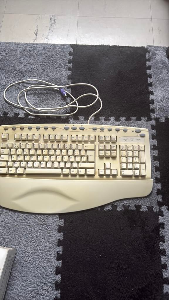 Toetsenbord, Computers en Software, Toetsenborden, Ophalen, Gebruikt