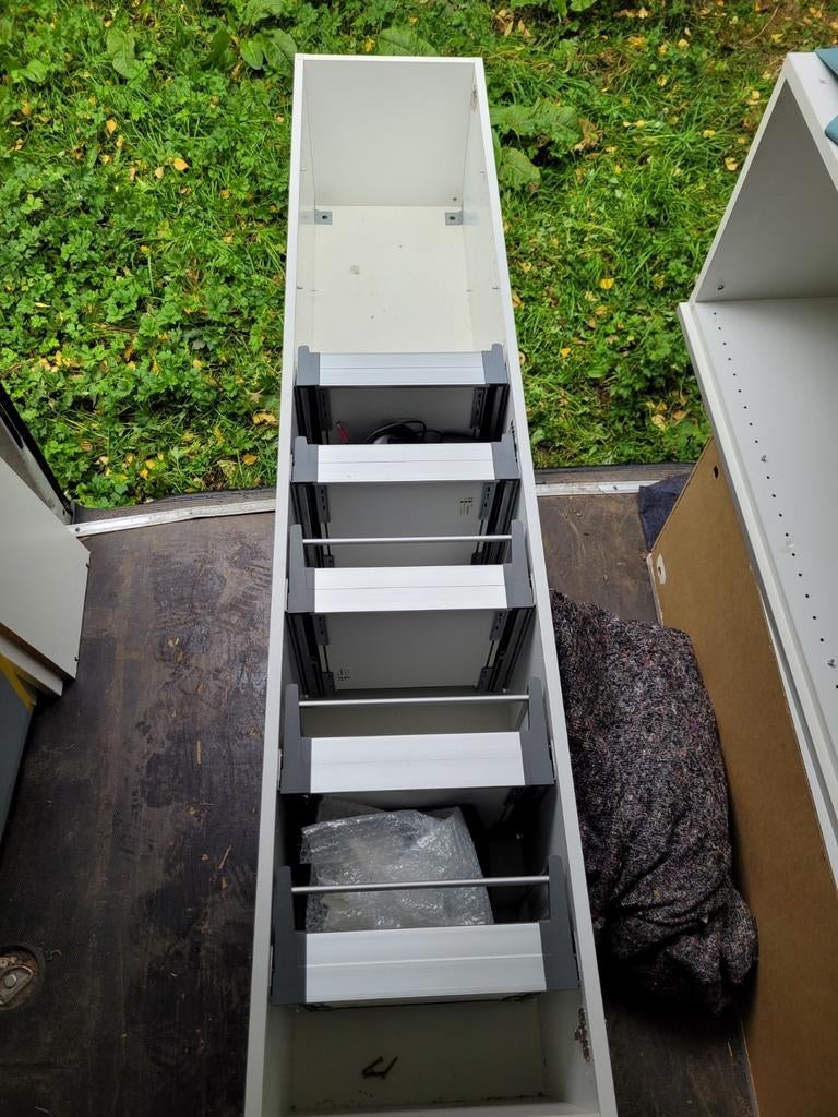 Ikeakast met laden en planken en deur, Ophalen, Gebruikt