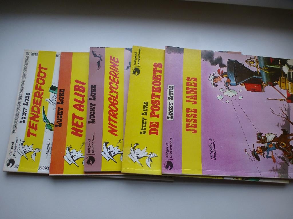 SOFTCOVER STRIPS LUCKY LUKE, Meerdere stripboeken, Ophalen of Verzenden, Gelezen
