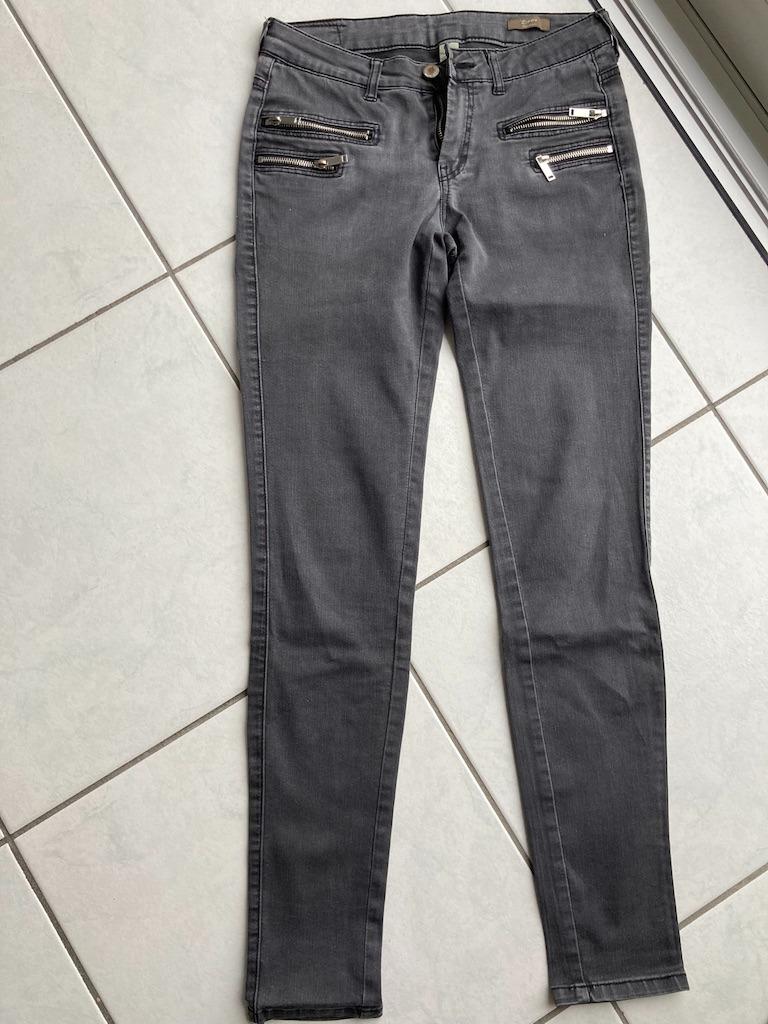 Jeans grijs voor meisjes van Mango, Vêtements | Femmes, Jeans, W28 - W29 (confection 36), Porté, Envoi, Mango
