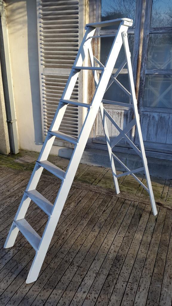 oude houten plooiladder, Ophalen, Gebruikt