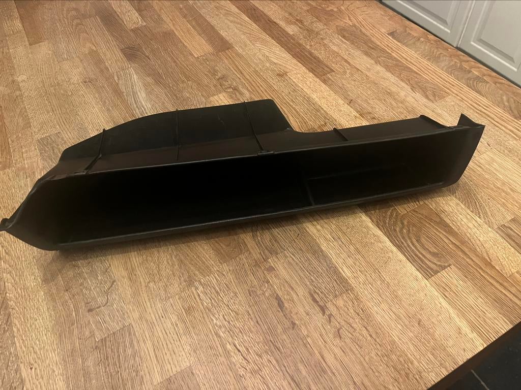 VW golf 2 / MK2 / JETTA vide poche sous tableau de bord, Auto-onderdelen, Volkswagen