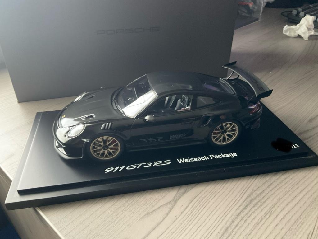 1/18 spark Porsche 911 gt3 rs weissach package, Ophalen of Verzenden, Zo goed als nieuw