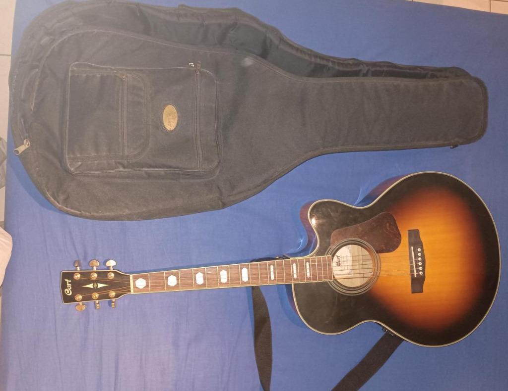 guitare electroacoustique Cort avec housse, Musique & Instruments, Enlèvement ou Envoi, Utilisé, Guitare Western ou Guitare Folk