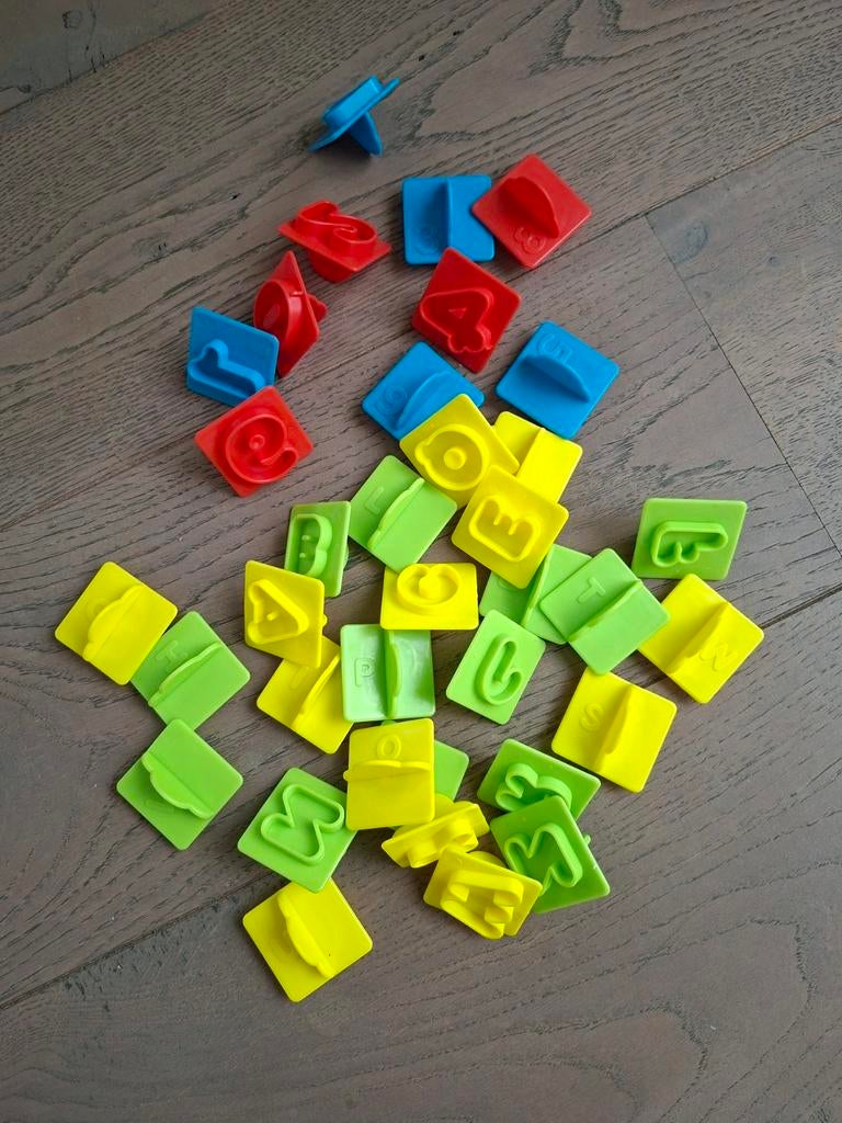 Play-doh alfabet en cijfers volledig, Ophalen of Verzenden, Zo goed als nieuw, Ontdekken