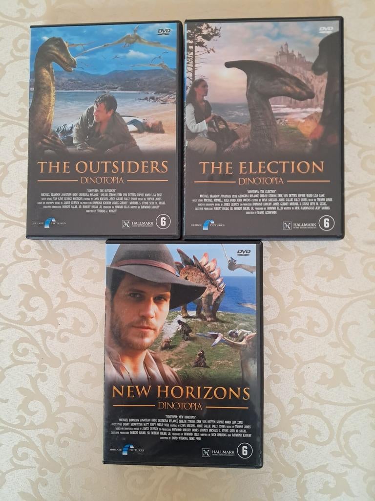 DINOTOPIA , avonturen met dinosaurussen. 5 DVD's., Enlèvement ou Envoi