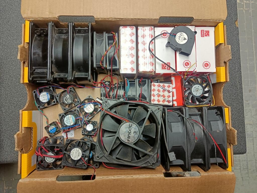 Fan, Koeler, Ventilateur, Glacière. 12V-24v 220v, Ophalen of Verzenden, Zo goed als nieuw