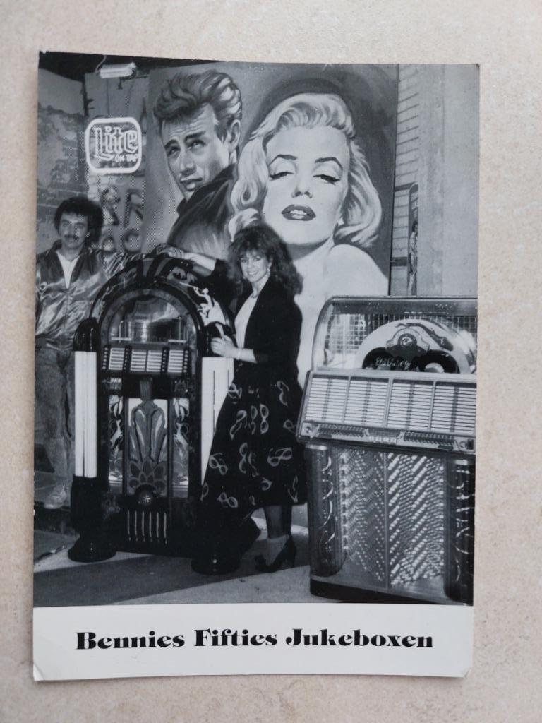 fotokaart Bennies fifties Jukeboxen, Verzamelen, Automaten | Jukeboxen, Verzenden