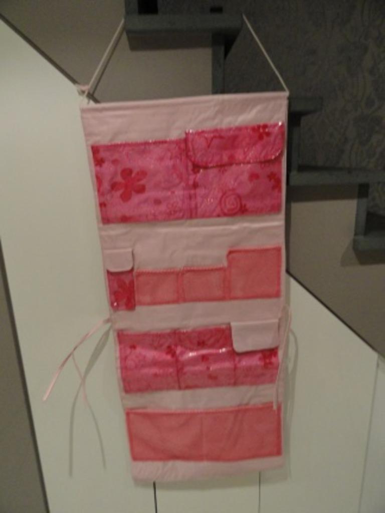 Roze opberger om op te hangen, in polyester, Kinderen en Baby's, Kinderkamer | Inrichting en Decoratie, Nieuw, Wanddecoratie, Ophalen of Verzenden