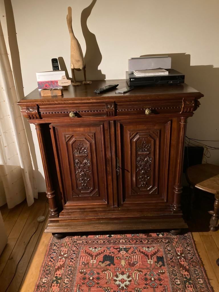Commode, Enlèvement