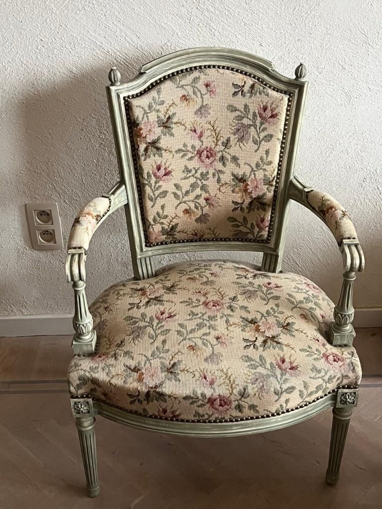 Fauteuil ancien de style Louis XVI, Enlèvement
