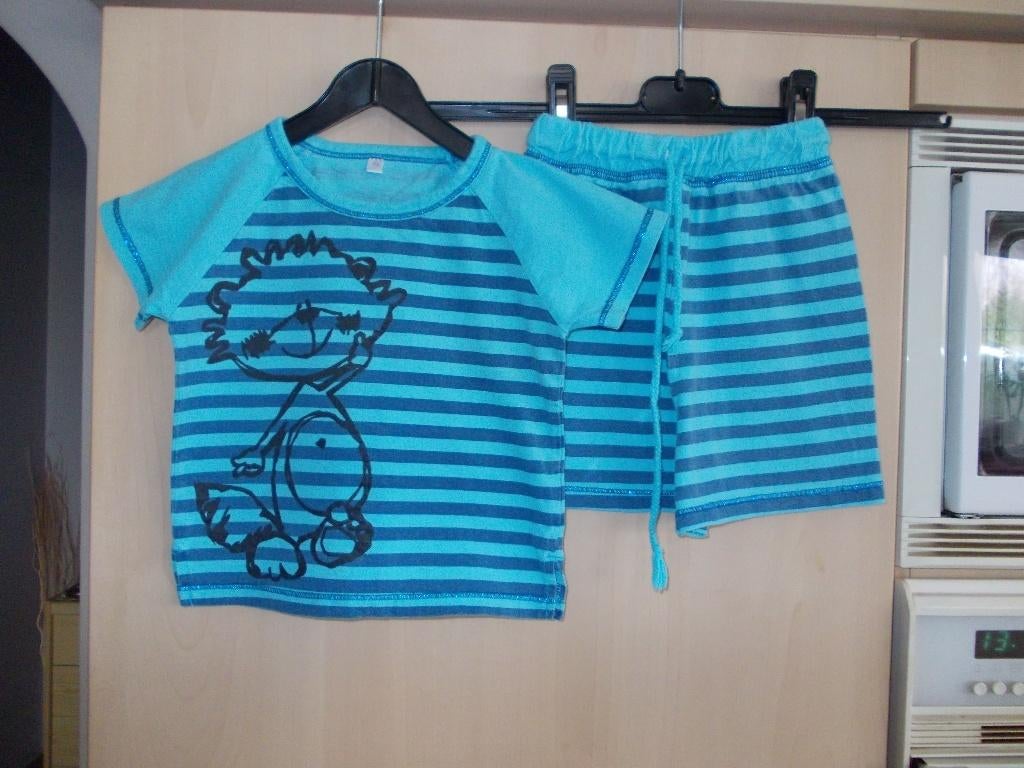 Setje.   Merk uitgeknipt.  maat 92. Meisje., Kinderen en Baby's, Ophalen of Verzenden, Zo goed als nieuw, Meisje, Setje