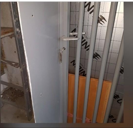 Te koop Deur met tralies L 2M x B 0.8M, Doe-het-zelf en Bouw, Ophalen, Gebruikt, 80 tot 100 cm, Overige typen