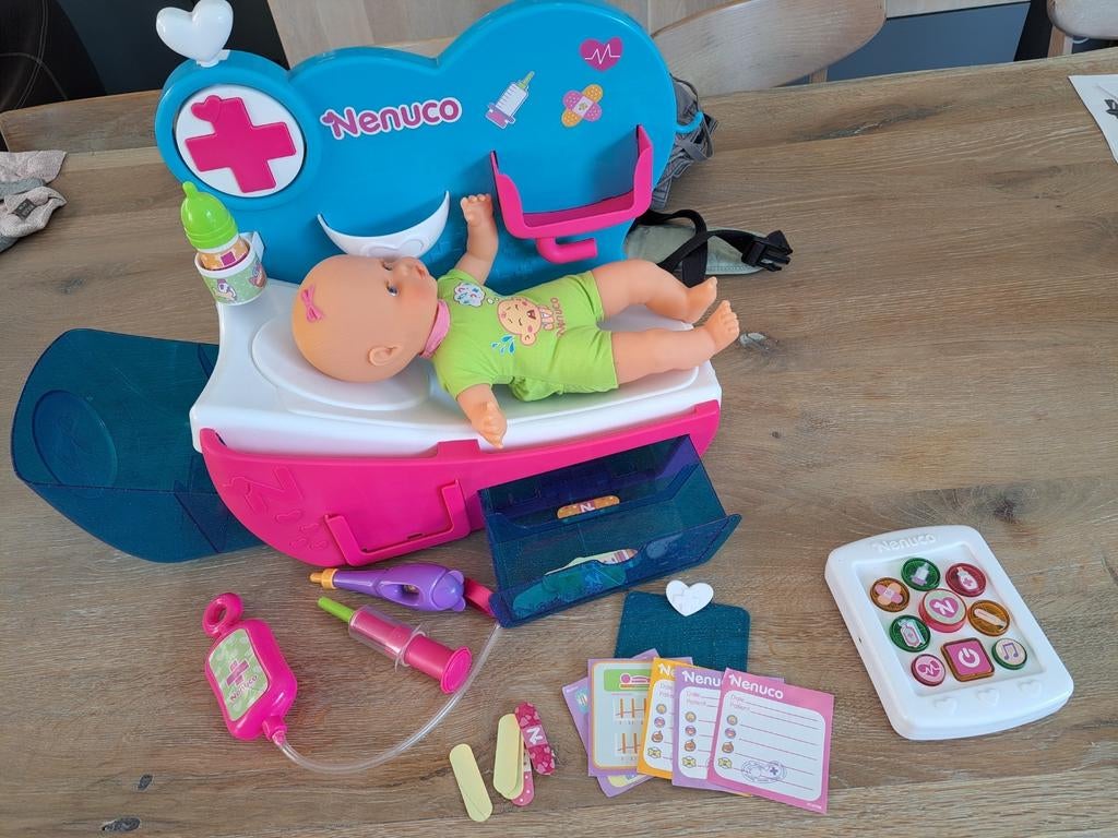 POP Nenuco - Mijn eerste doktersbezoek,, Kinderen en Baby's, Ophalen of Verzenden, Zo goed als nieuw