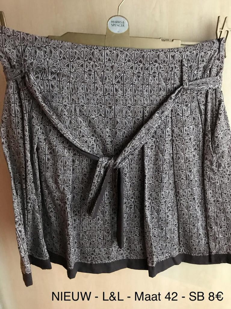 Nieuw - Bruine rok L&L - maat 42, Kleding | Dames, Bruin, Lola & Liza, Maat 42/44 (L), Nieuw