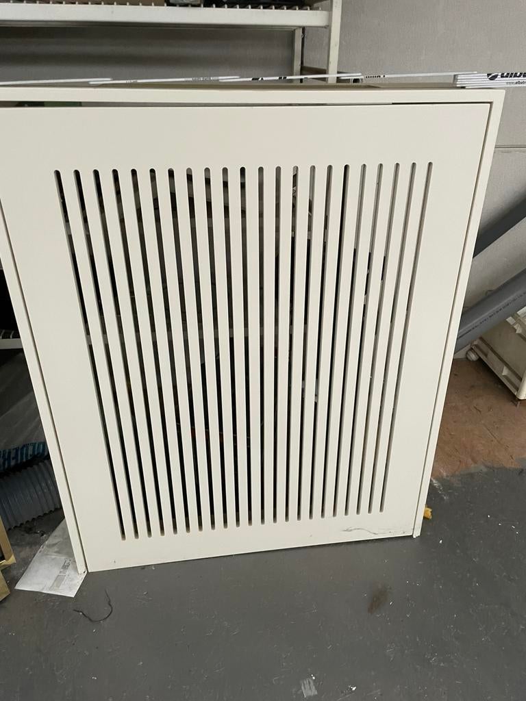 Radiator kast, Doe-het-zelf en Bouw, Ophalen, Zo goed als nieuw, Radiator