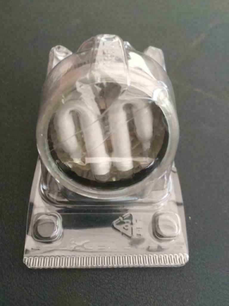NOUVEAU CFL, Neuf, 30 à 60 watts, Enlèvement, E14 (petit)