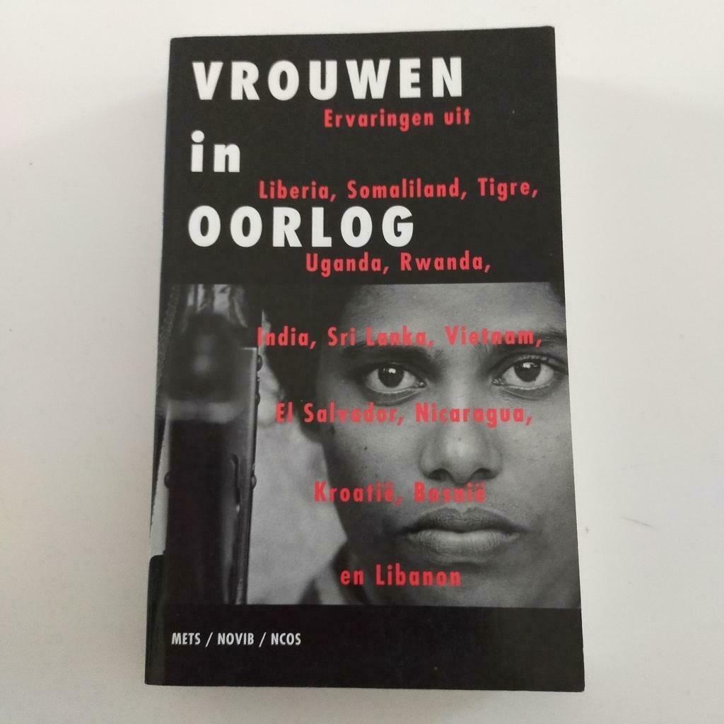Boek Vrouwen in Oorlog Els de Temmerman Politiek, Boeken, Ophalen of Verzenden, Maatschappij en Samenleving, Els De Temmerman