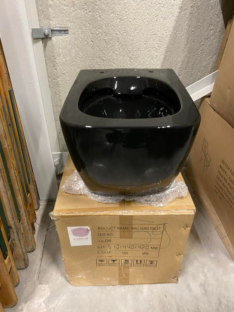 Zwarte hangtoilet 2x, Huis en Inrichting, Ophalen, Nieuw, Zwart
