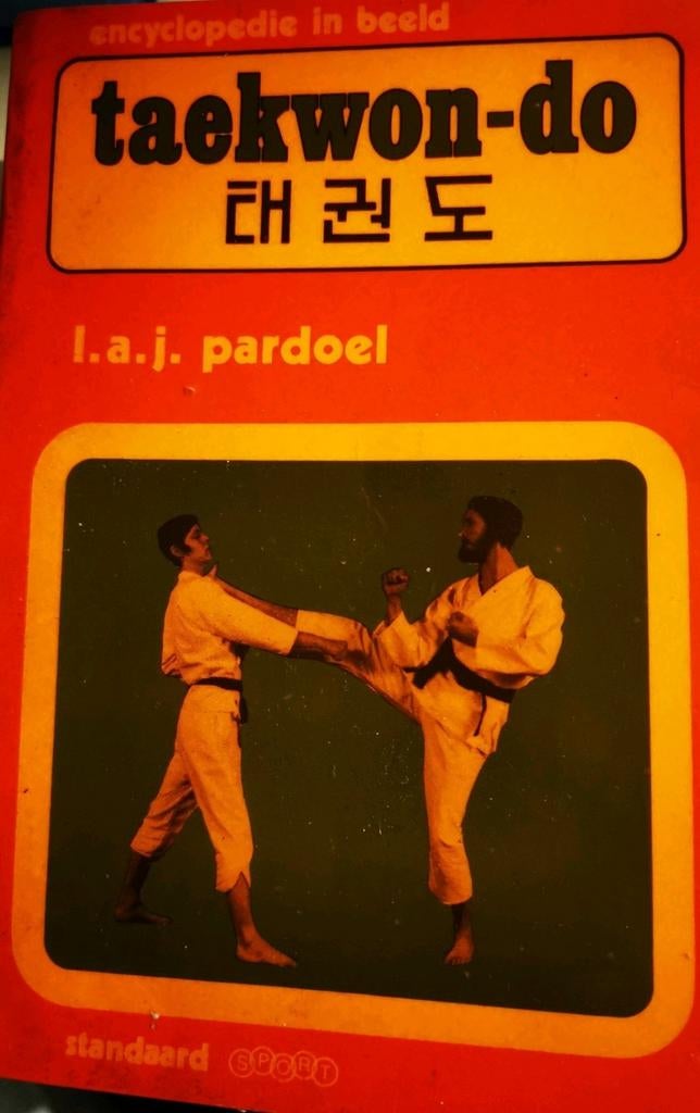 Taekwon-do enceclopedie boekje 1978 in goede staat, Ophalen of Verzenden, Zo goed als nieuw, Vechtsport
