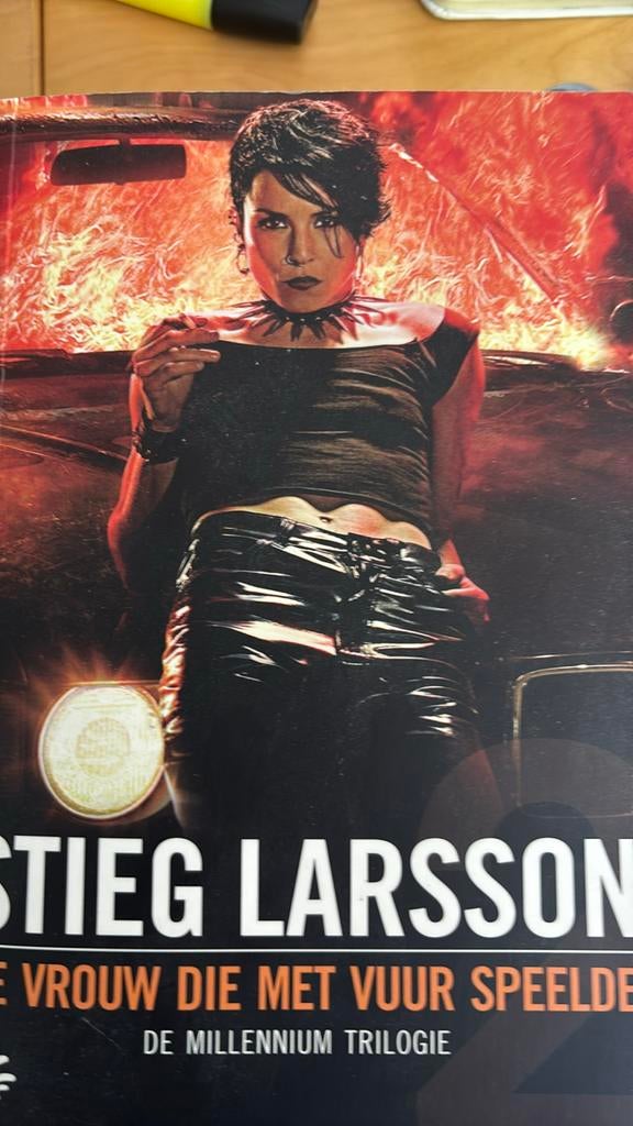 Stieg Larsson - De vrouw die met vuur speelde, Enlèvement, Comme neuf, Stieg Larsson