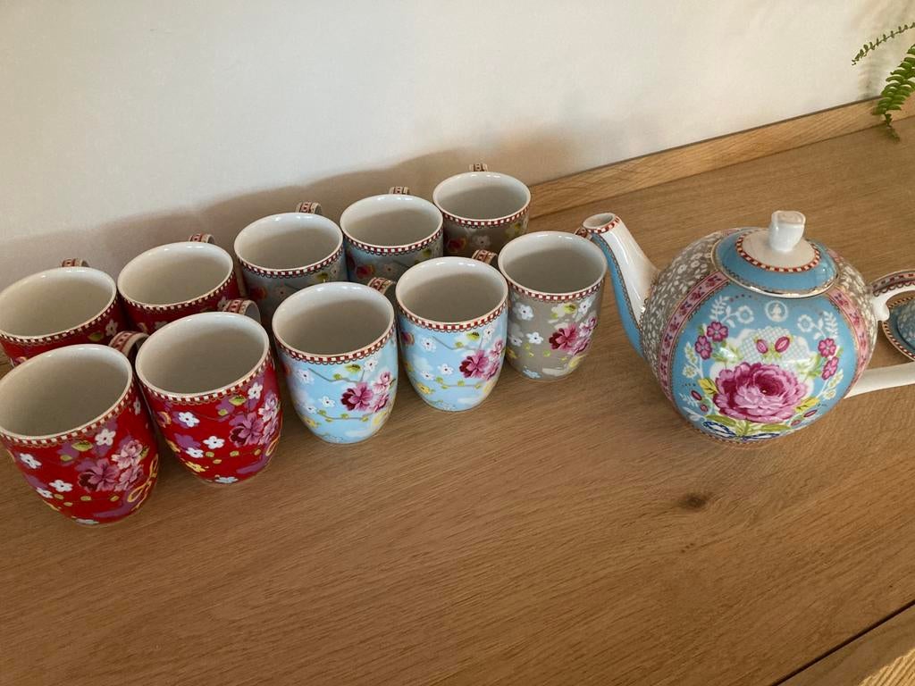 Thee set van Studio Pip, Huis en Inrichting, Ophalen, Zo goed als nieuw