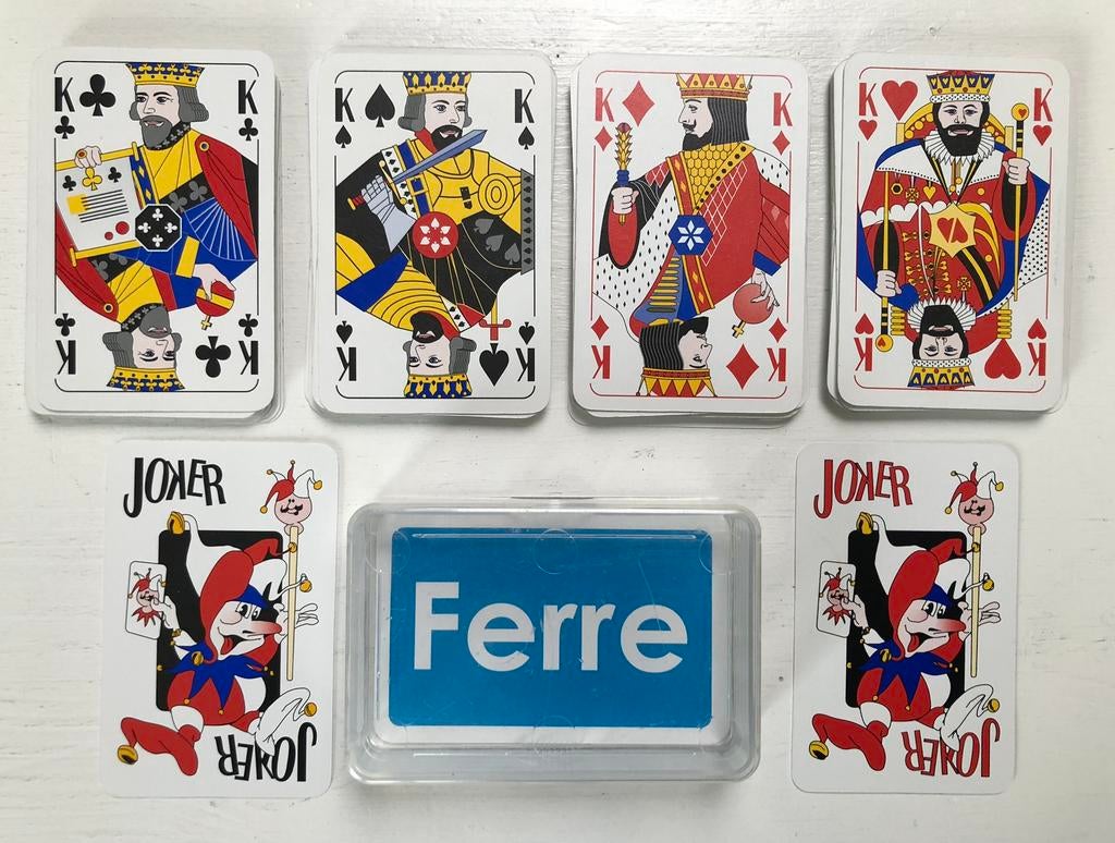 nieuw : boek speelkaarten Ferre in transparant doosje, Ophalen of Verzenden, Nieuw