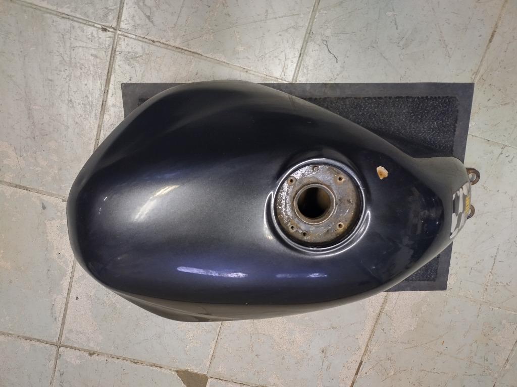 suzuki bandit 400 benzinetank, Motos, Enlèvement ou Envoi, Utilisé