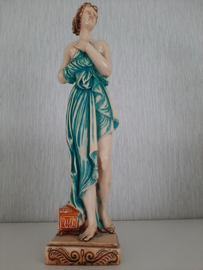 Mooi Decoratief klassiek beeld vrouw in turquoise gewaad, Antiek en Kunst, Ophalen of Verzenden
