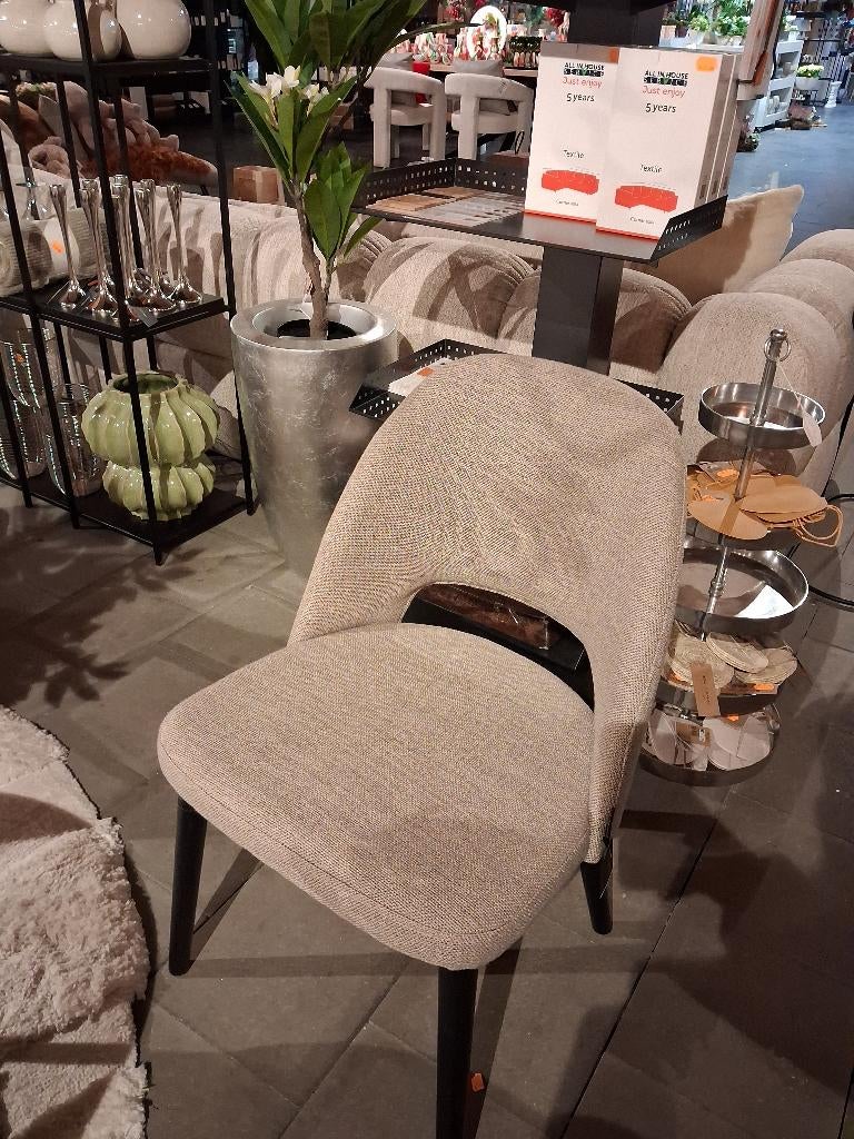 Stoel dôme deco, Ophalen