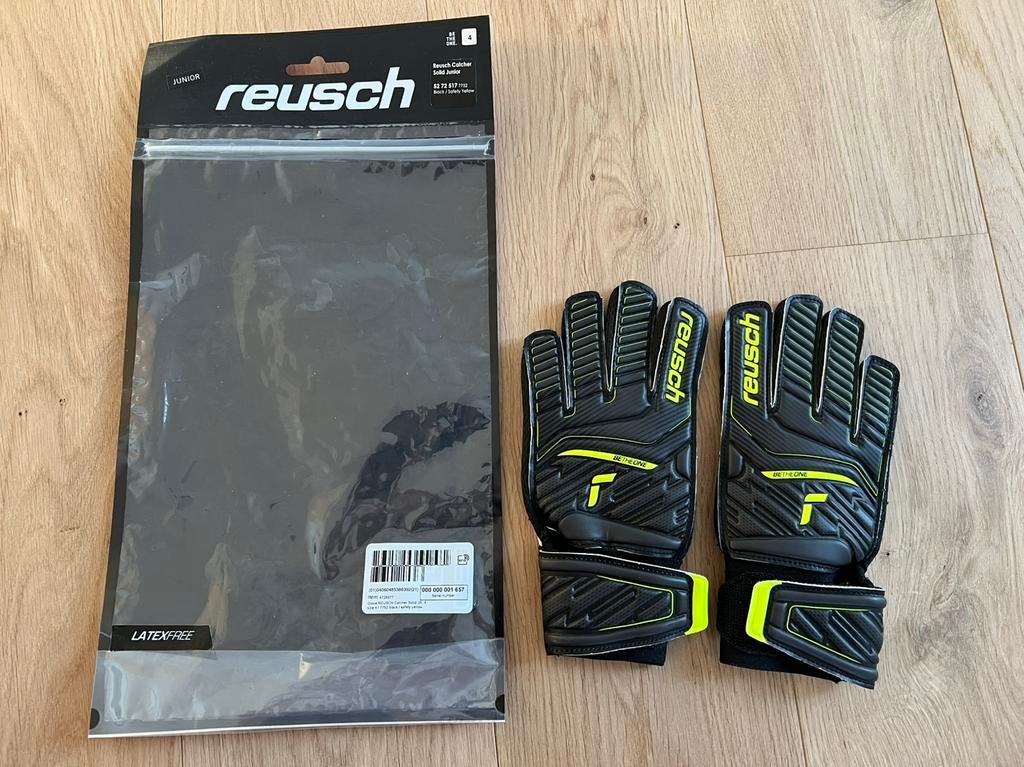 Reusch Catcher Solid Junior maat 4 - nieuw, Ophalen of Verzenden, Nieuw, Handschoenen