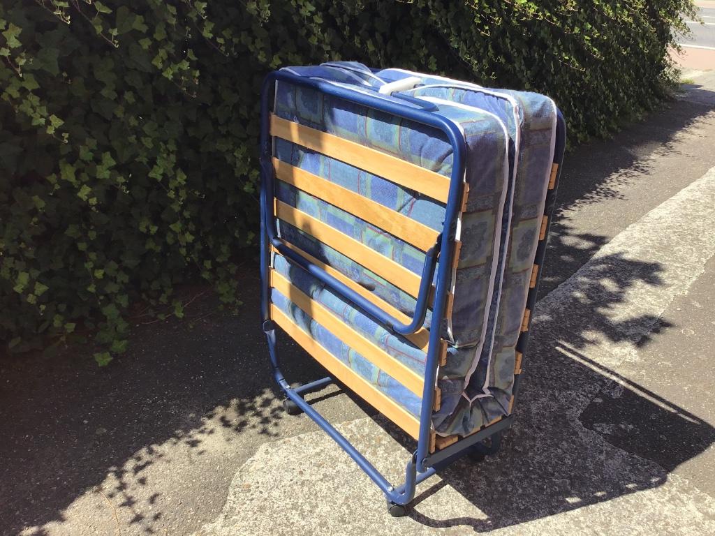 Logeerbed, Enlèvement
