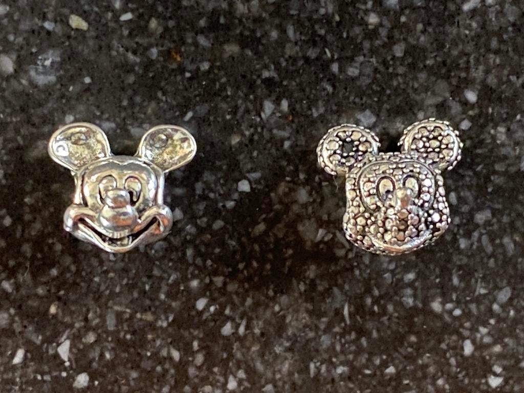 Bedels van Disney, Mickey Mouse, NIEUW, 2 of 3 bedels, Ophalen of Verzenden, Nieuw, Overige merken