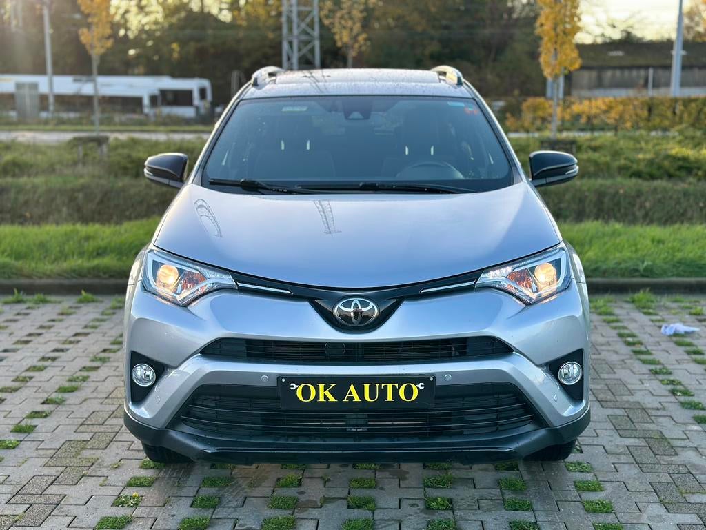 Toyota Rav 4 2.0 Essence Black édition 53.000 Km, Autos, Argent ou Gris, Achat, Euro 6, Entretenue par le concessionnaire