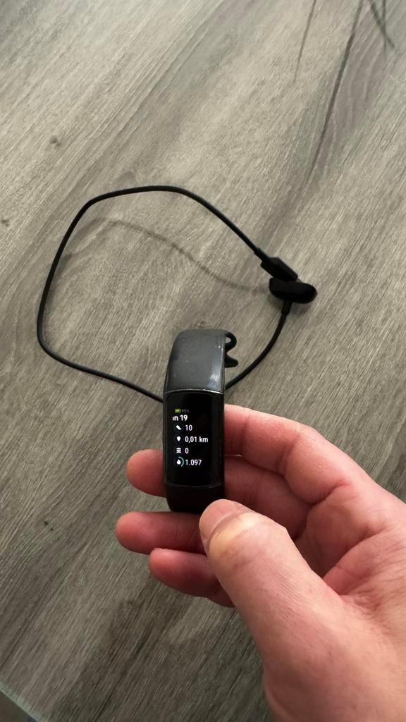 Fitbit charge 6, Sport en Fitness, Ophalen, Gebruikt