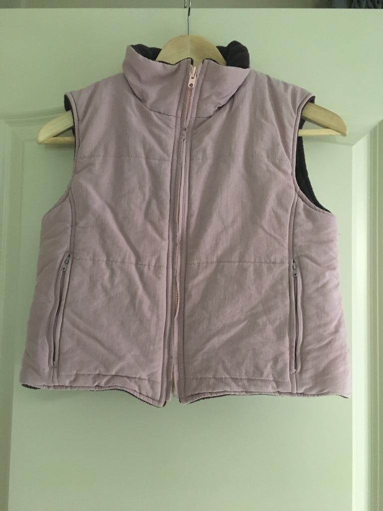 Omkeerbare roze bodywarmer 8 jaar, Ophalen of Verzenden, Zo goed als nieuw, Meisje, Jas