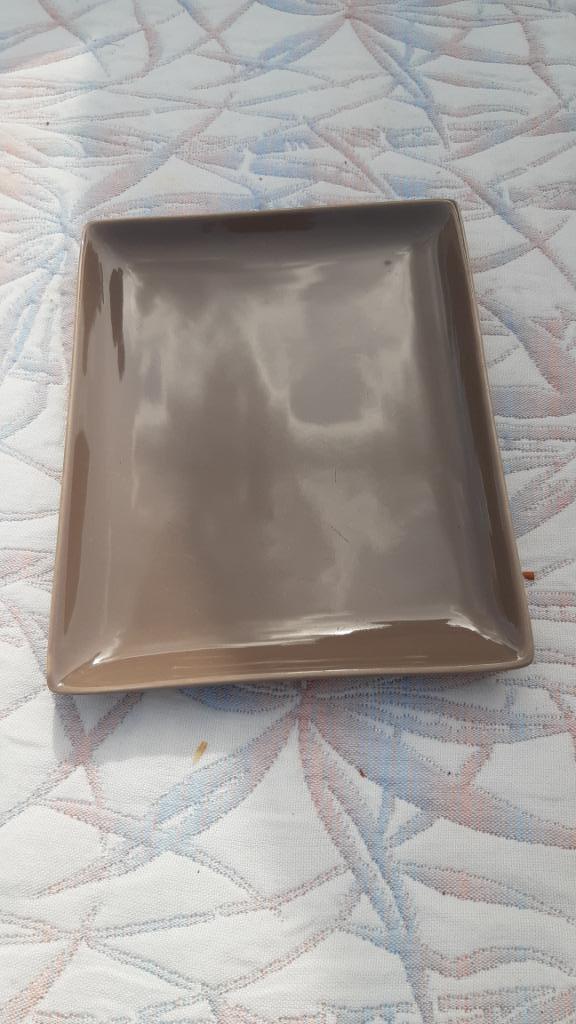Bordenset te koop, Huis en Inrichting, Keuken | Servies, Ophalen of Verzenden, Zo goed als nieuw, Aardewerk, Bord(en)