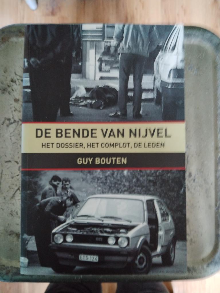 Boek De bende van Nijvel, Verzenden, Juridisch en Recht