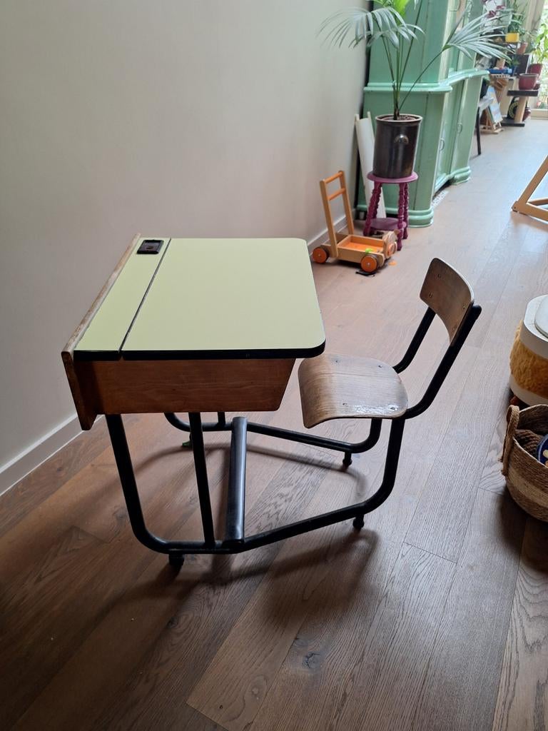 Vintage lessenaar, Huis en Inrichting, Bureaus, Ophalen