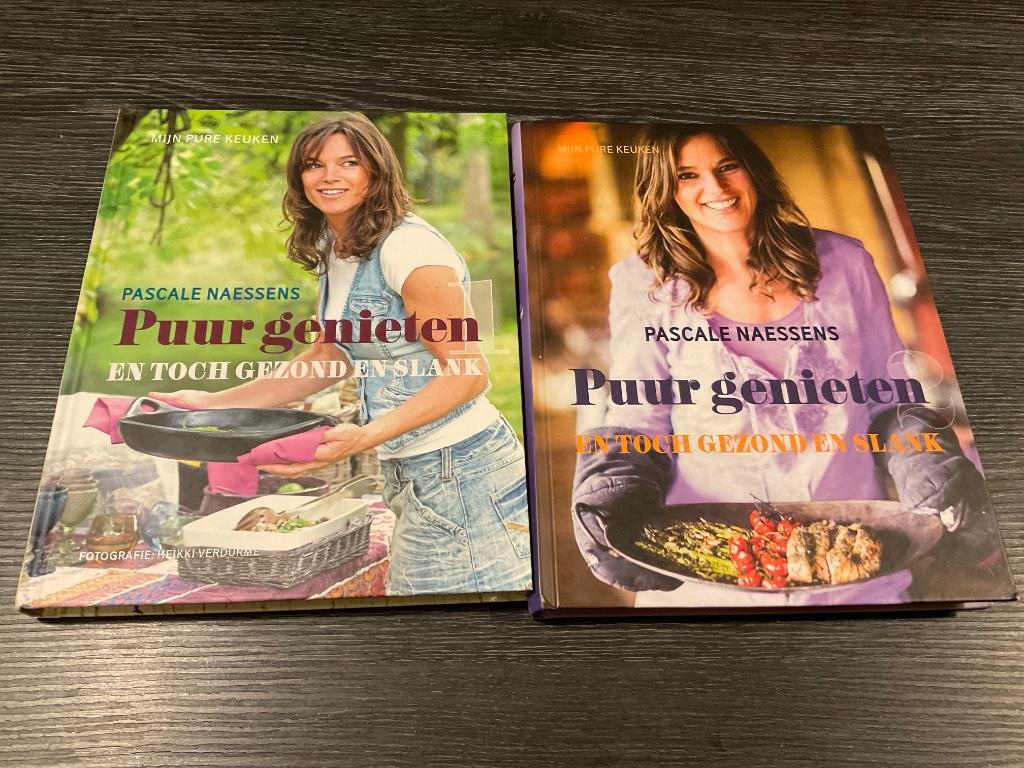 Kookboeken Pascale Naessens Puur Genieten 1 & 2, Enlèvement ou Envoi, Comme neuf, Pascale Naessens, Cuisine saine